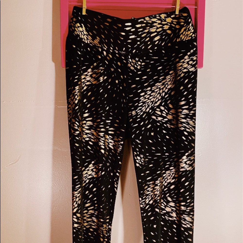 Nicki Minaj leggings